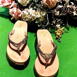 Volatile shoes.   (440)